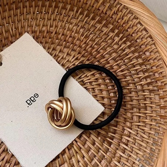 Gold hair tie main image 4